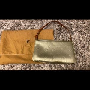 Louis Vuitton Pouchette